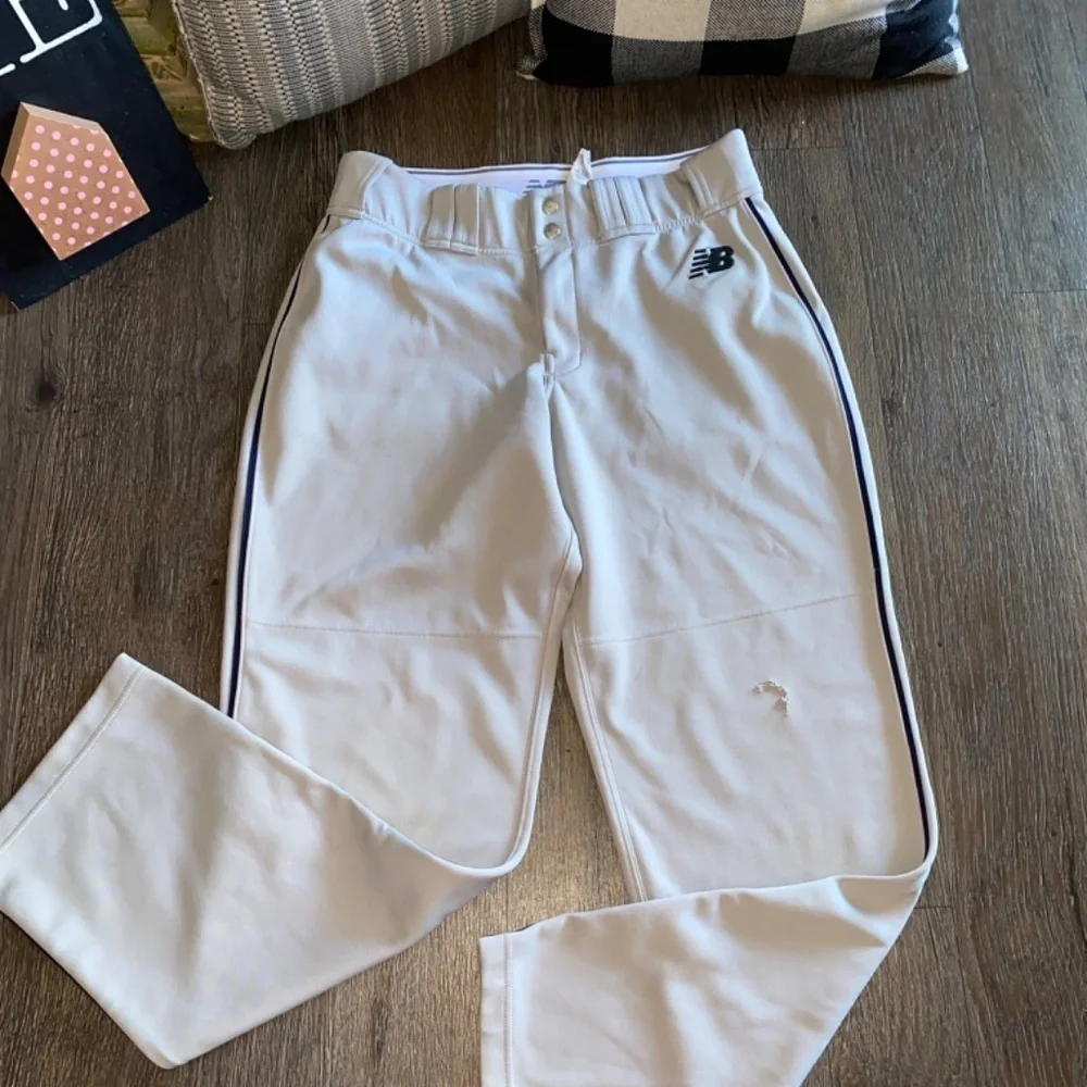 Men’s medium new balance baseball softball pants